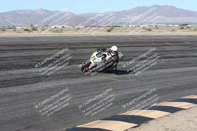media/Jan-16-2026-CVMA Friday Practice (Fri) [[6f2bf47531]]/5-Racer 4-Trackday1/Session 2 (Bowl)/